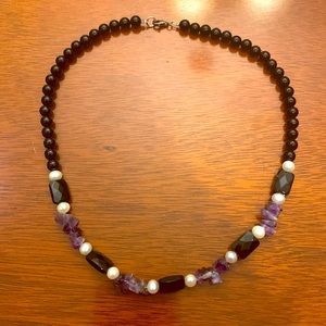 Onyx, pearls and amethyst choker